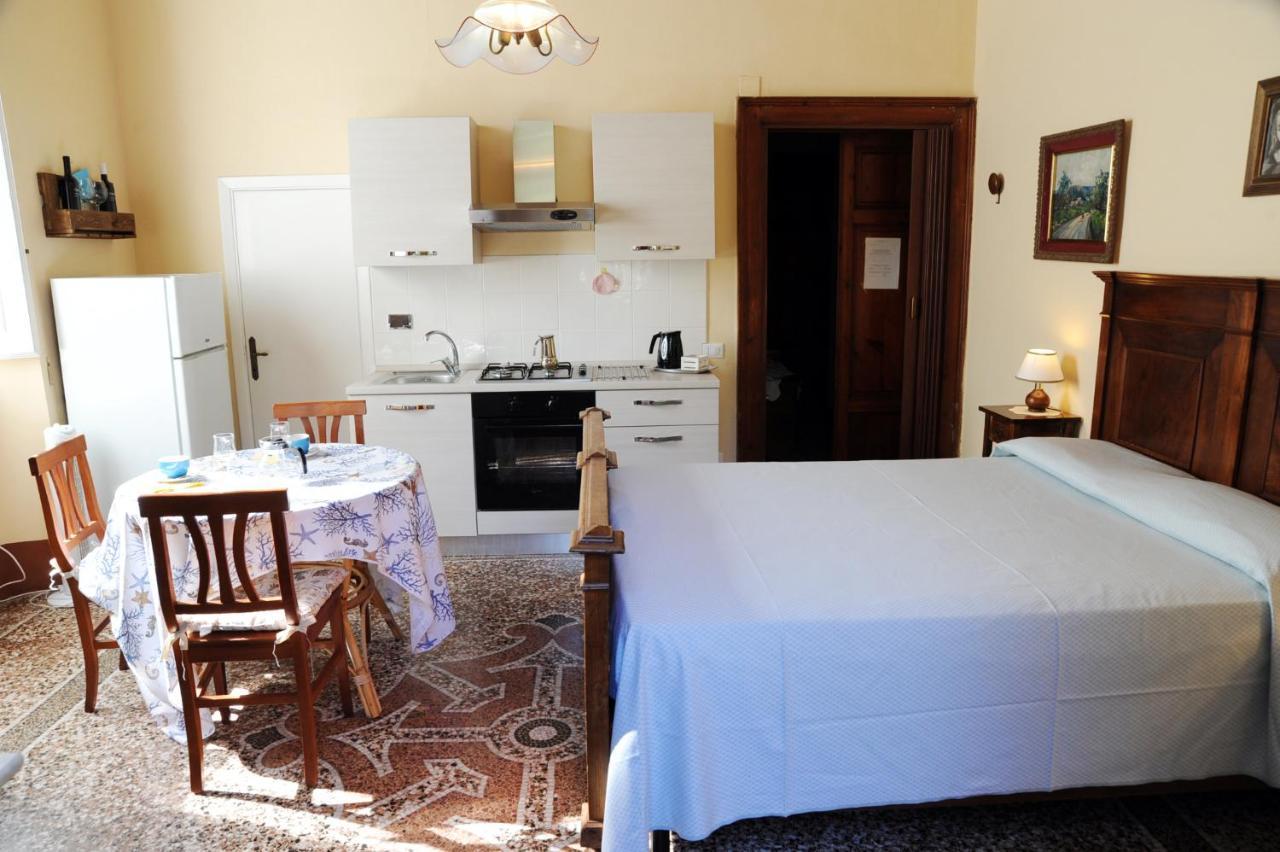 Villa Teresa Porto Azzurro Eksteriør billede