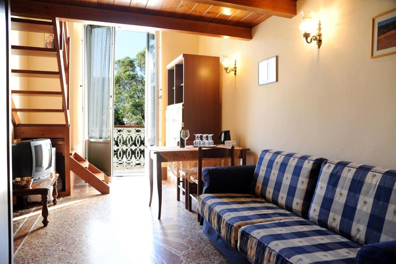 Villa Teresa Porto Azzurro Eksteriør billede