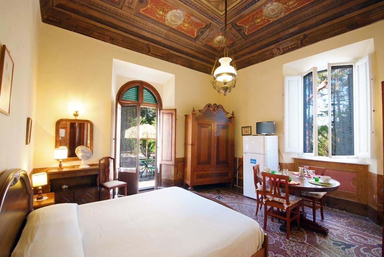 Villa Teresa Porto Azzurro Eksteriør billede