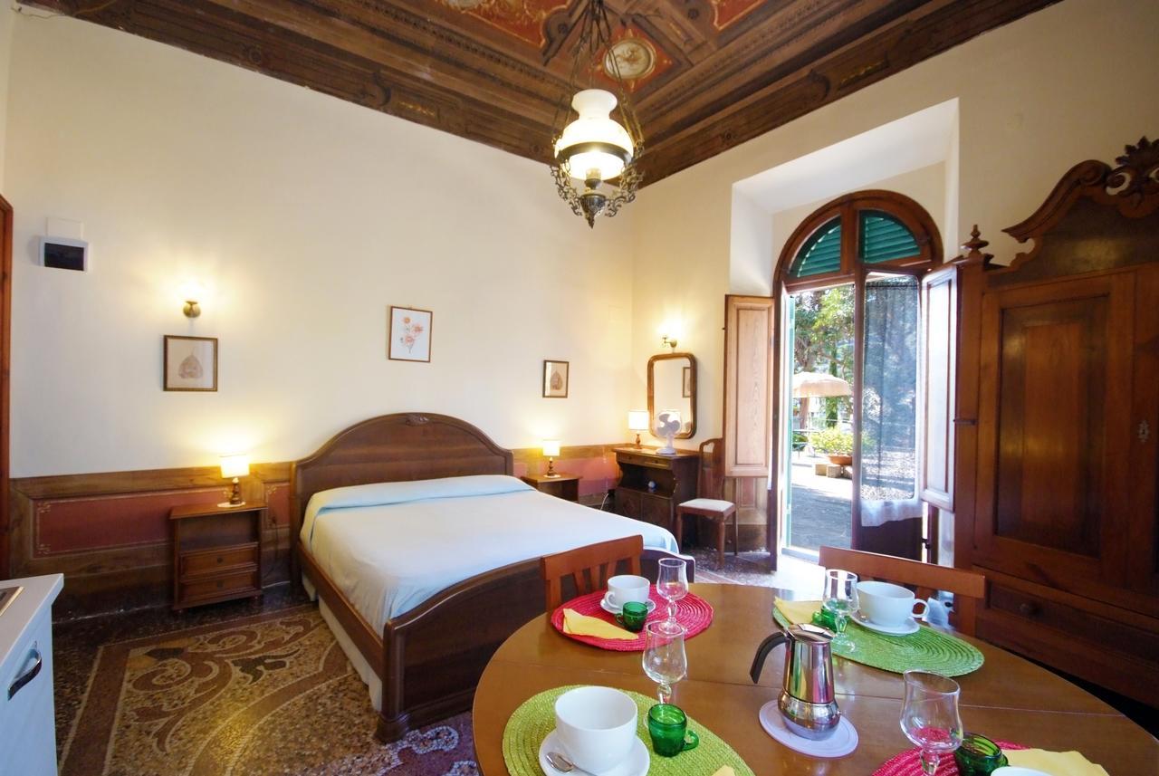 Villa Teresa Porto Azzurro Eksteriør billede
